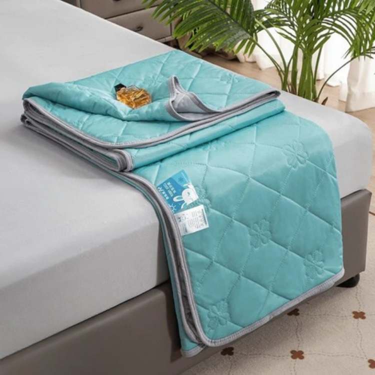 Cooling Breathable Blanket Hypoallergenic — Summer Breeze 8
