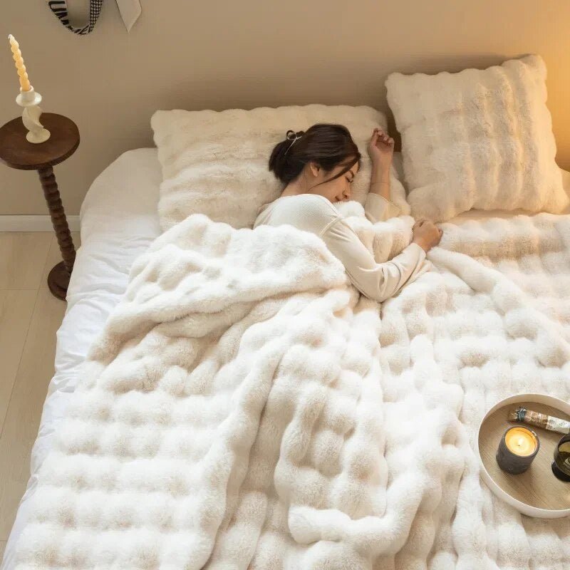 WarmWol Plush Blanket — Soft, Warm & Machine Washable 11