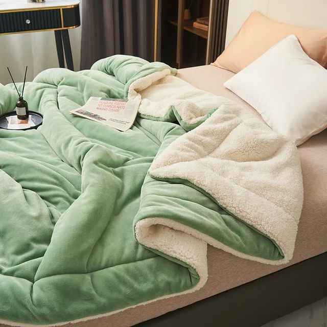 SoftHug Luxury Fleece Blanket — Soft, Warm & Machine Washable 5