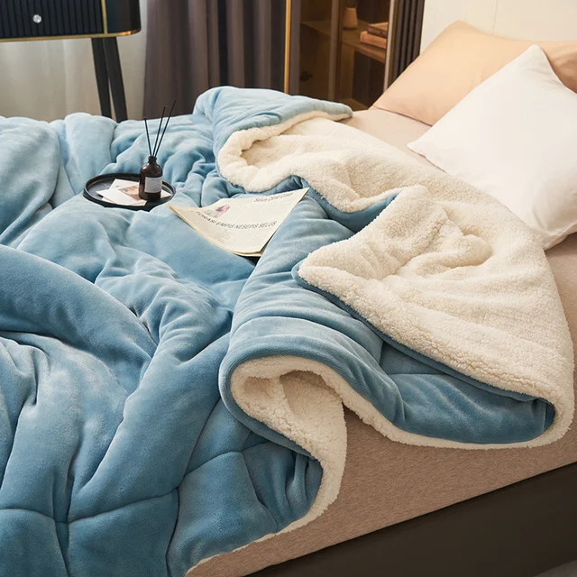 SoftHug Luxury Fleece Blanket — Soft, Warm & Machine Washable 6