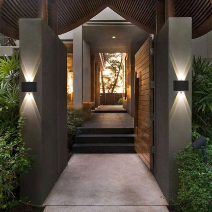 Waterdichte LED Buitenwandlamp in Aluminium - Elegant en Veilig Ontwerp