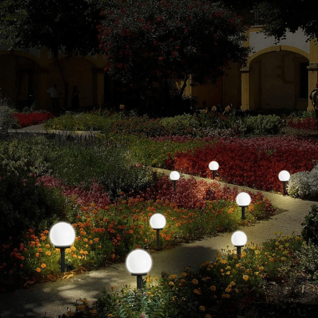 Lumières Solaires de Jardin - Lampes LED Imperméables pour un Éclairage Élégant et Durable