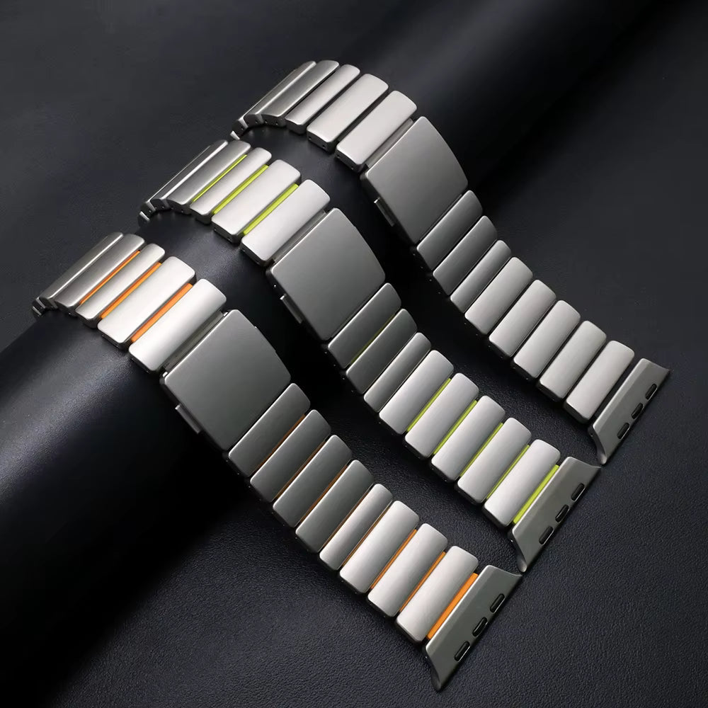 Aurex Titanium Band per Apple Watch con Chiusura Magnetica