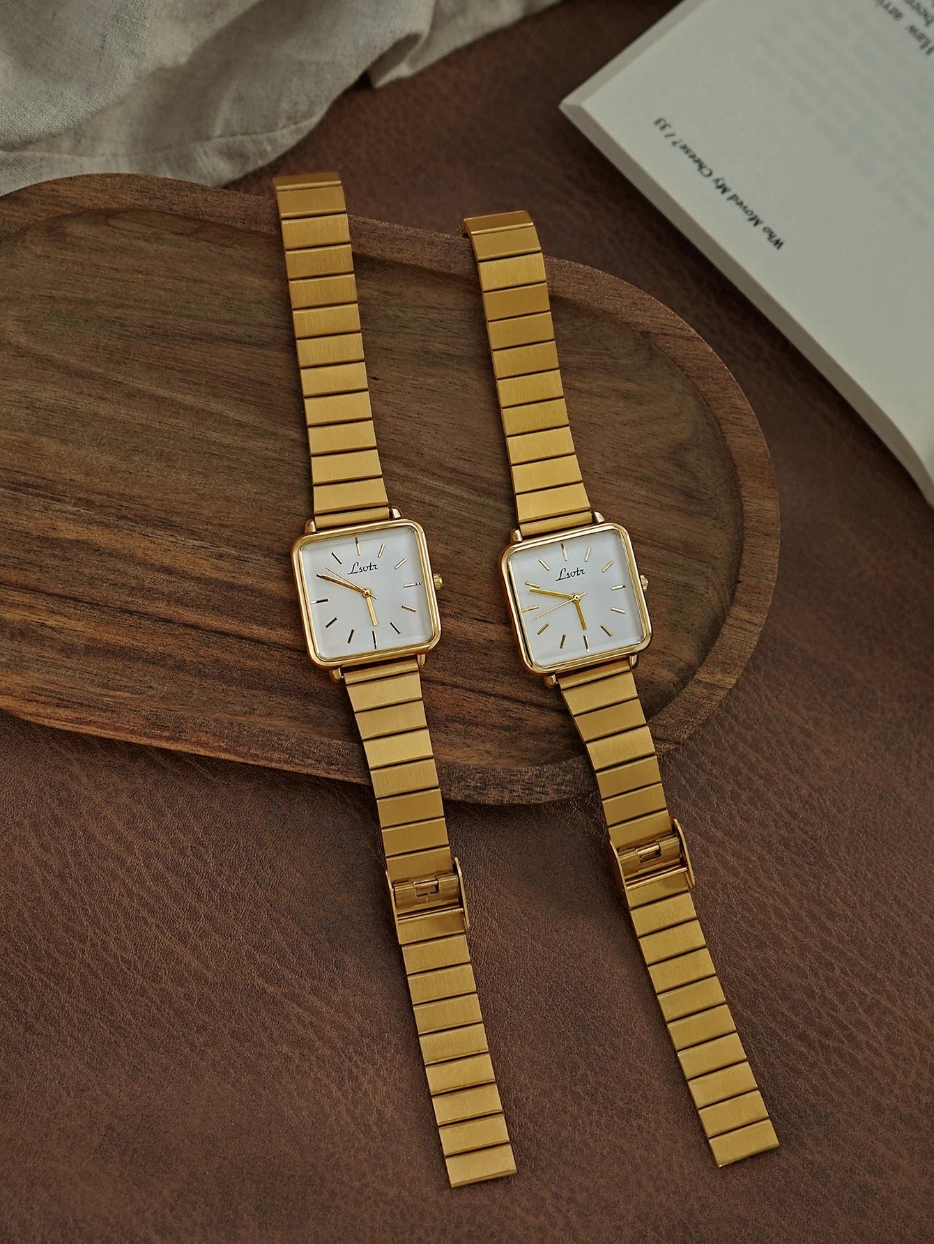 Orologio Quadrato Quarzo Cinturino Acciaio Dorato