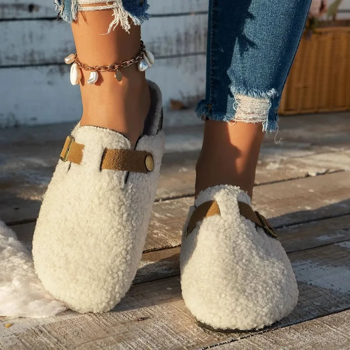 Contrortluxe Sheepskin Wool Slippers – Winter Comfort 1