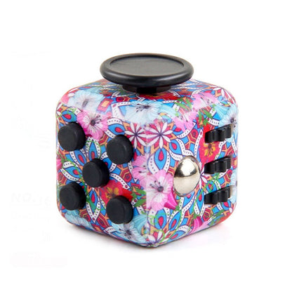 Anti-Stress-Fidget-Cube - Tastwürfel mit 6 und 12 Seiten