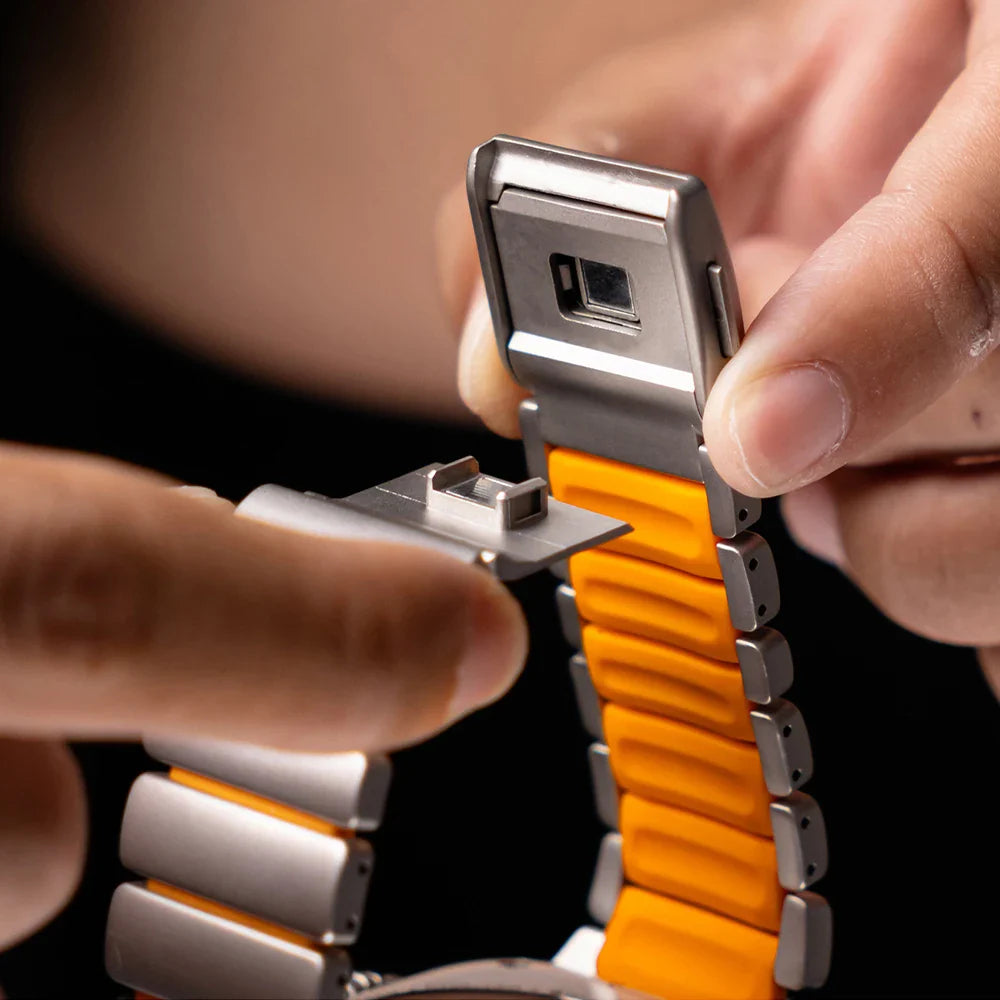 Aurex Titanium Band per Apple Watch con Chiusura Magnetica