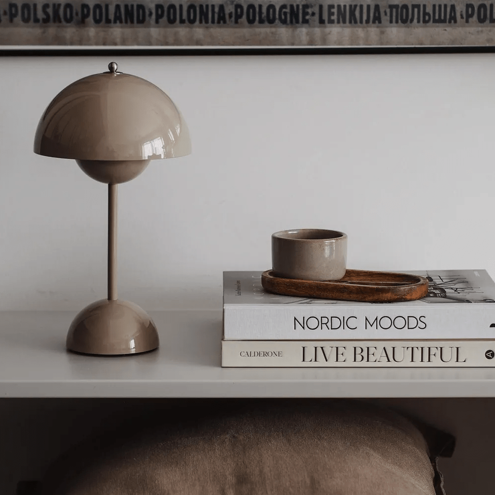 AuroraGlo LED Table Lamp Wireless — Retro Iconic Design 1