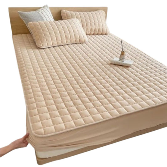 Waterproof Mattress Protector – Breathable & Hypoallergenic 1