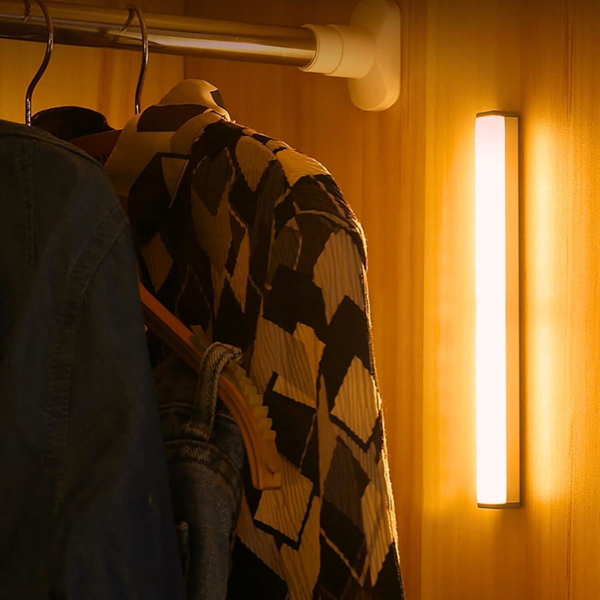 Motion-Activated LED Light – Automatic Indoor Sensor Lamp 3