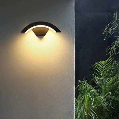 Lampada da Parete LED Curva con Sensore di Movimento Esterno IP65