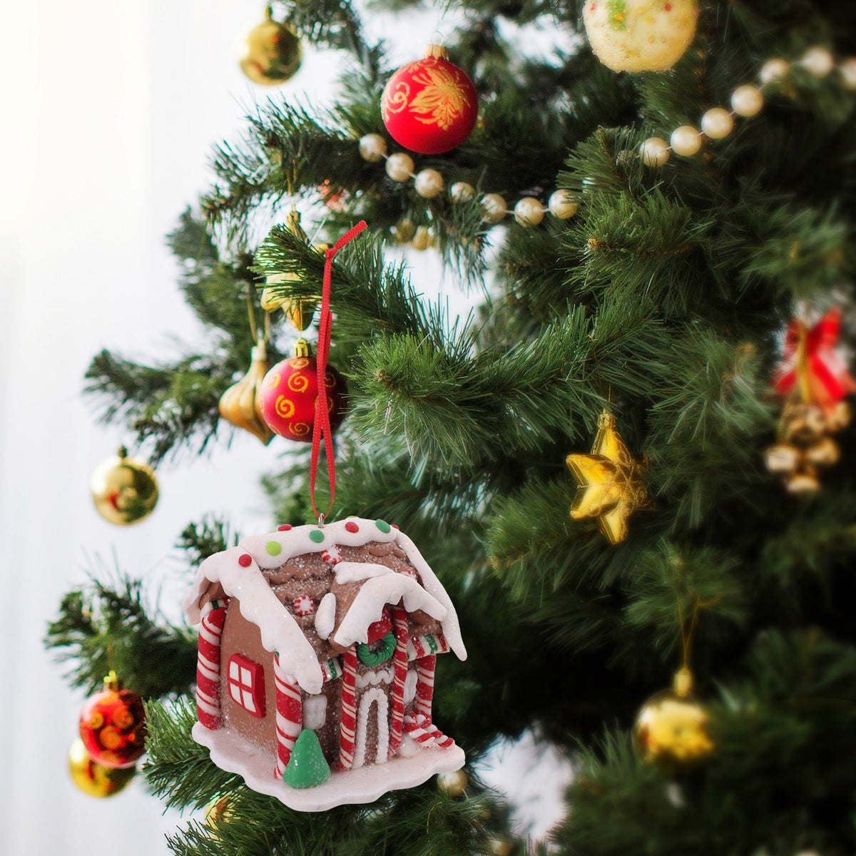 Mini Christmas Gingerbread House Decor — Hand-Painted Resin 1