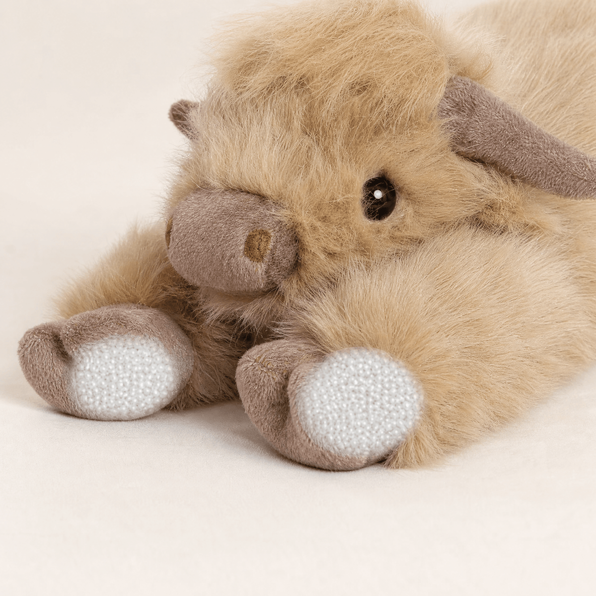 Highland Cow Plush 65 cm — Long Faux Fur & Weighted Legs 3
