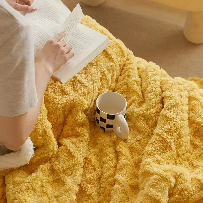 WarmWool Winter Fleece Blanket — Soft Lamb Wool Double-Sided 3