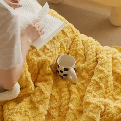 WarmWool Winter Fleece Blanket — Soft Lamb Wool Double-Sided 3