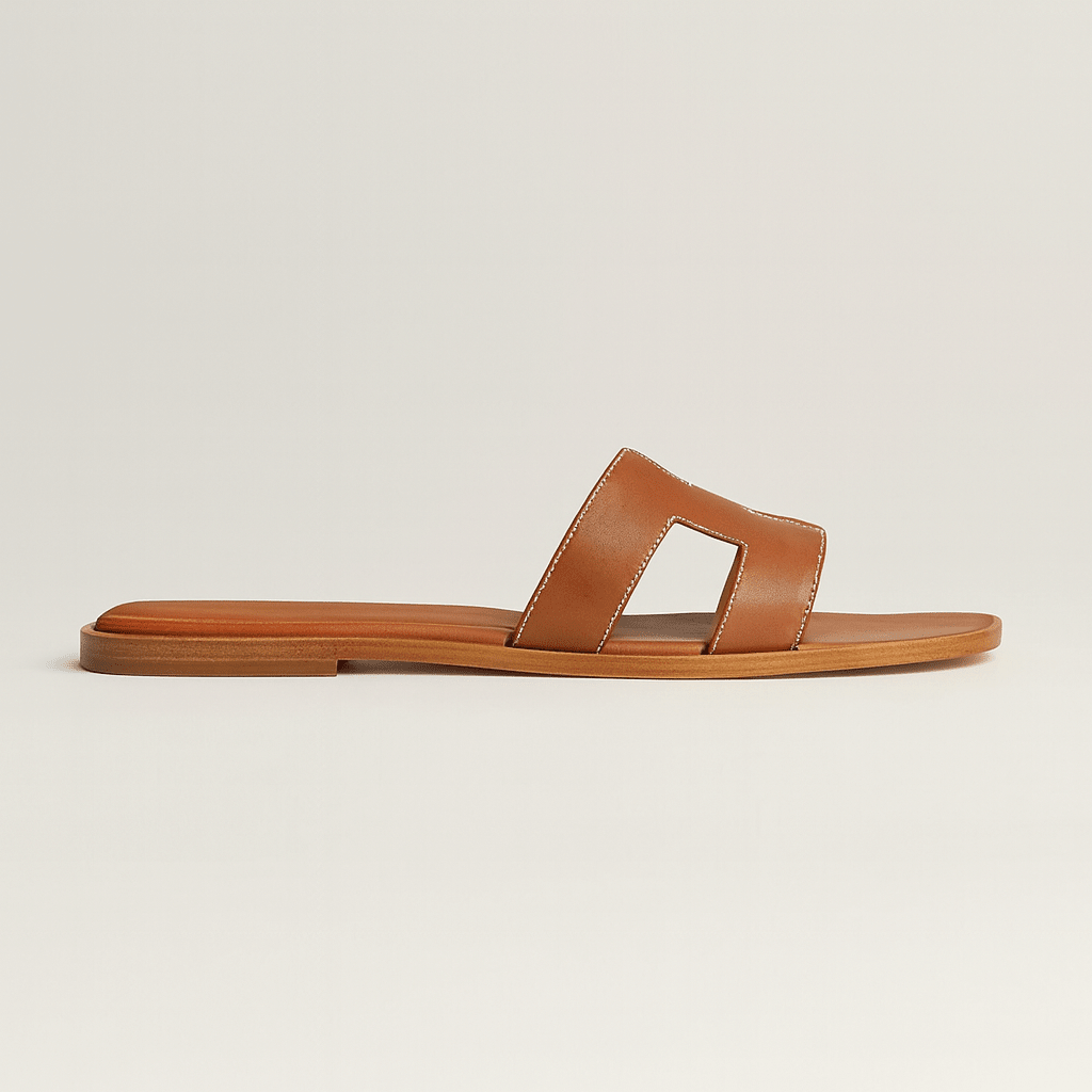 Sandali Bassi in Pelle con Cinturino Cut Out