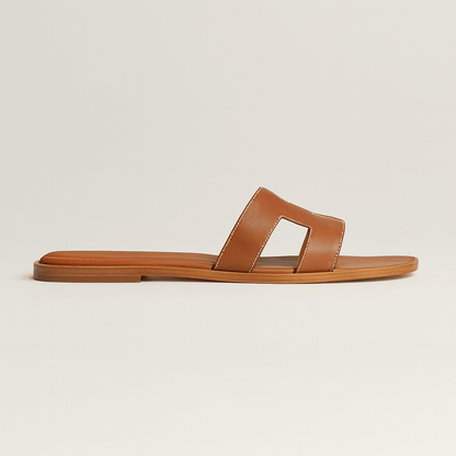 Sandali Bassi in Pelle con Cinturino Cut Out