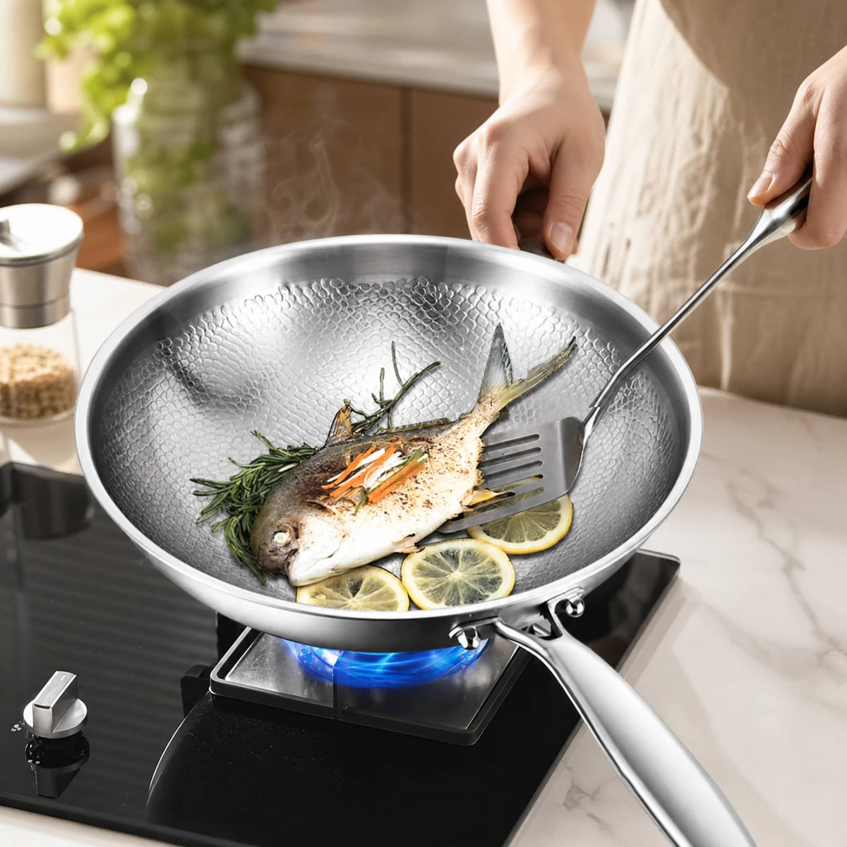 Hammered Titanium Alloy Frying Pan with Tempered Glass Lid 2