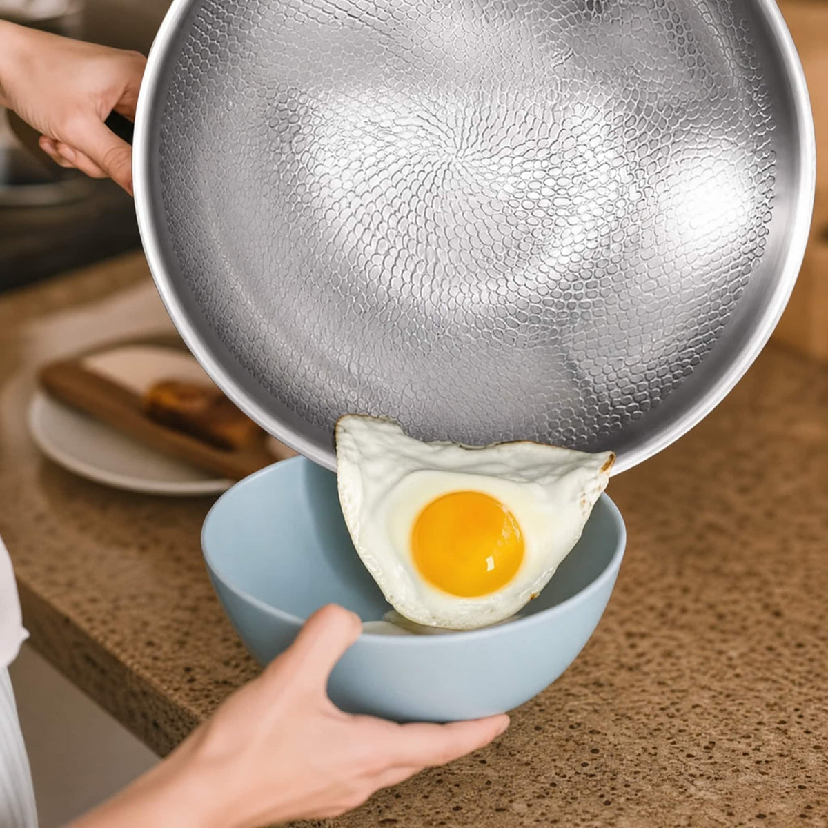 Hammered Titanium Alloy Frying Pan with Tempered Glass Lid 3