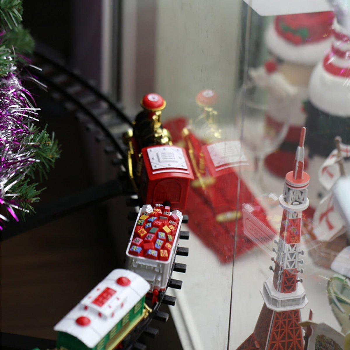 Christmas Tree Train Set with Lights — 75 cm Loop Track 5
