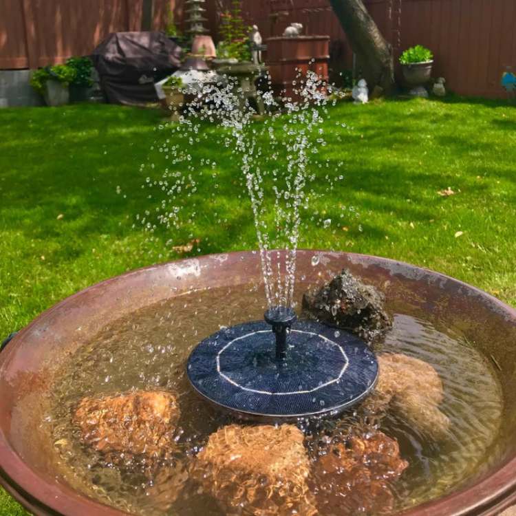 Fontana Solare Galleggiante per Stagni e Giardini